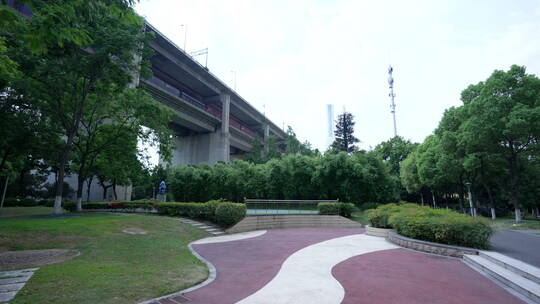 武汉天兴洲大桥桥南公园