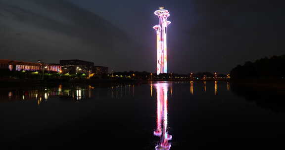 北京奥运钉子塔夜景