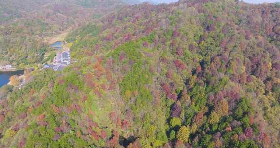 武汉木兰天池风景区深秋风光