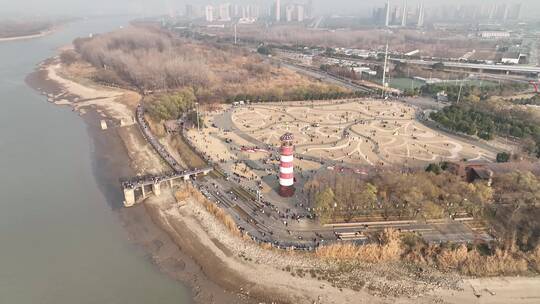 南京鱼嘴湿地公园游客航拍