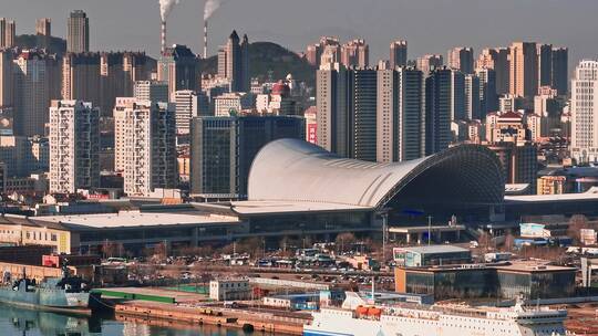 山东烟台站火车高铁站航拍城市风景