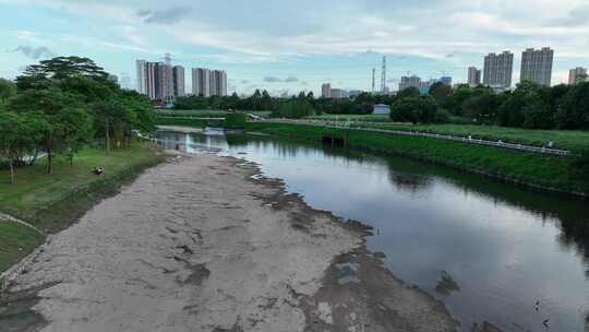 快进X10 深圳河边航拍