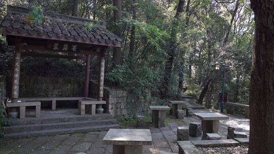 杭州宝石山景区银鼓洞景点