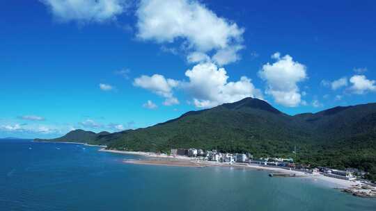 夏季晴天深圳杨梅坑海岸线风光