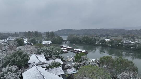 航拍西湖大雪