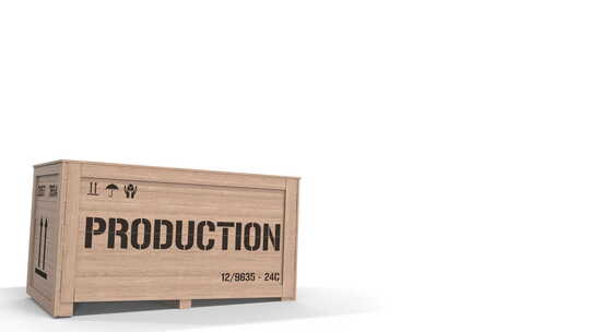 带PRODUCTION文本的木箱