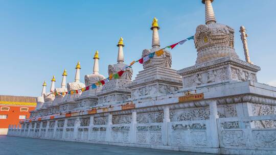 中国内蒙古呼和浩特大召寺佛塔和经幡延时