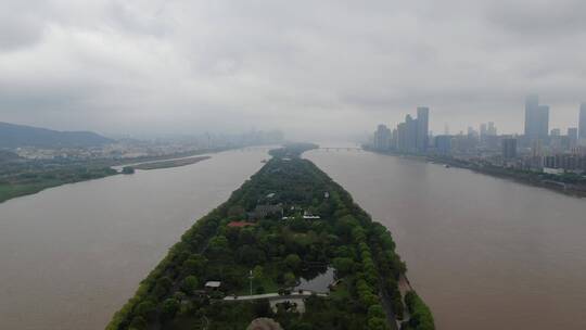湖南长沙湘江橘子洲汛期涨洪水航拍
