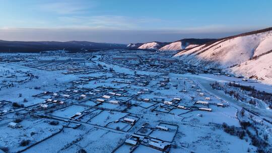 航拍大兴安岭冬季极寒雪村