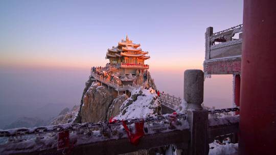 洛阳老君山雪景