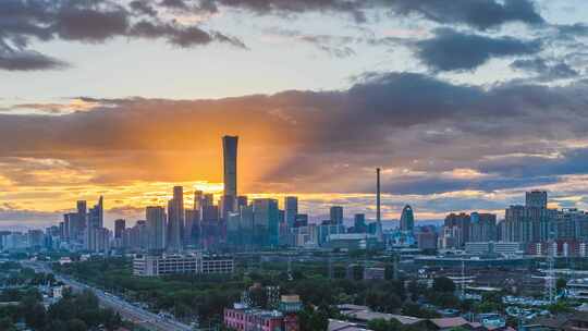 中国北京夏季国贸CBD城市天际线日转夜晚霞