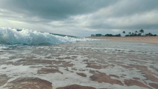 海滩沙滩海浪海边海水