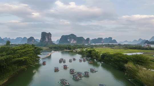 航拍桂林阳朔遇龙河山水竹筏漂流延时拍摄