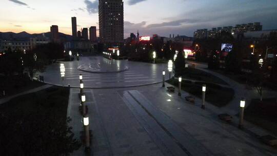 疫情防控无人的广场夕阳航拍视频素材模板下载