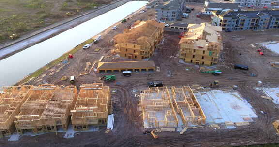 新建公寓式公寓木结构施工北港住宅开发