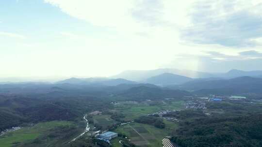 4K电塔乡村农村丘陵地貌