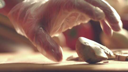 厨师切蘑菇 香菇视频素材模板下载