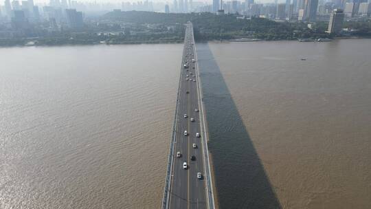 航拍湖北武汉长江大桥视频素材模板下载