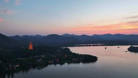 中国杭州西湖雷峰塔日落 西湖十景雷峰夕照