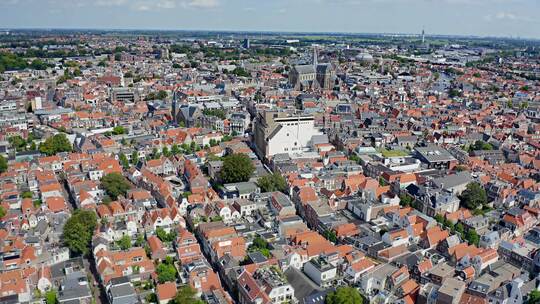 荷兰，哈勒姆——17-03-2021：从高空俯瞰哈勒姆市