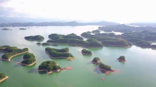 航拍浙江淳安县千岛湖青山绿水