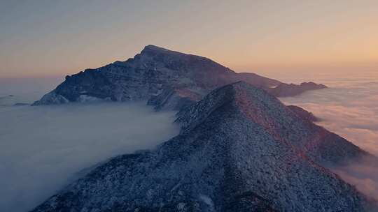 梵净山雪后日出云海仙境