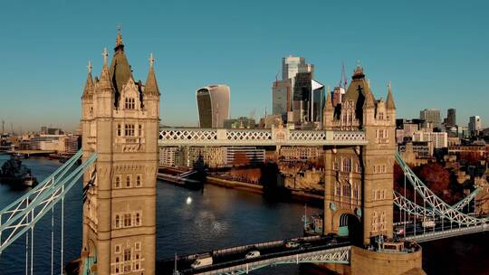 城市航拍伦敦桥伦敦塔威斯敏斯特宫摩天大楼