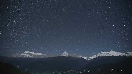 安娜普尔纳 鱼尾峰 喜马拉雅 雪山星空视频素材模板下载