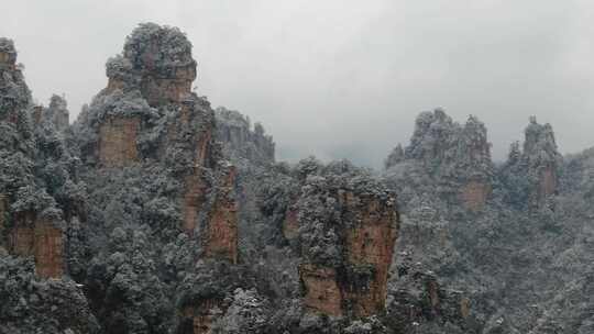 张家界武陵源5A景区袁家界雪景无人机航拍