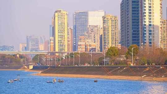 杭州钱塘江边城市建筑风景