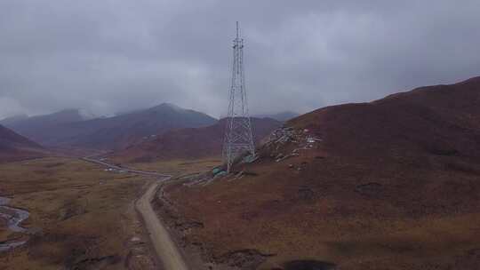 4K青藏高原特高压电力建设立塔施工05