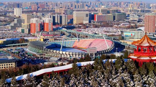 【有版权】航拍济南省体育中心场馆雪景