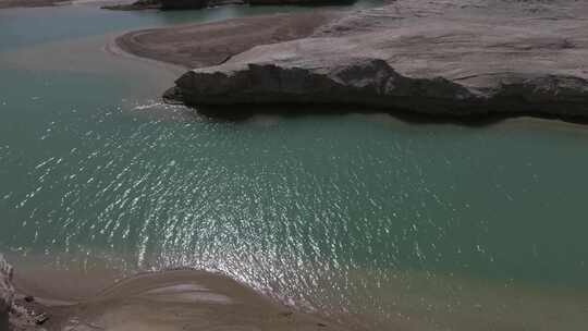 青海海西州乌素特水上雅丹地貌高空航拍视频素材模板下载