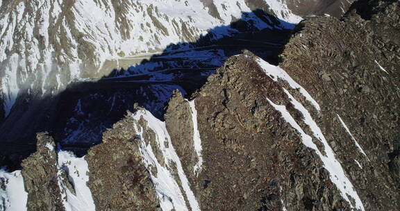 航拍风景冬季巴郎山雪山云海