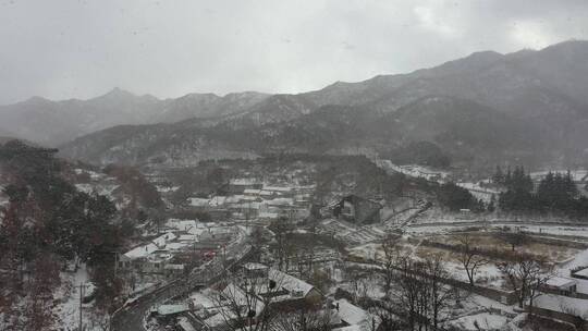 2022年第一场雪，青山粉黛