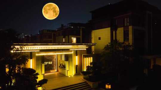 别墅小区的中秋夜晚月亮空镜视频素材模板下载