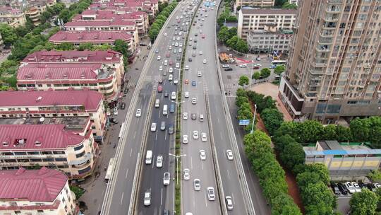 航拍城市大道拥堵交通车辆行驶