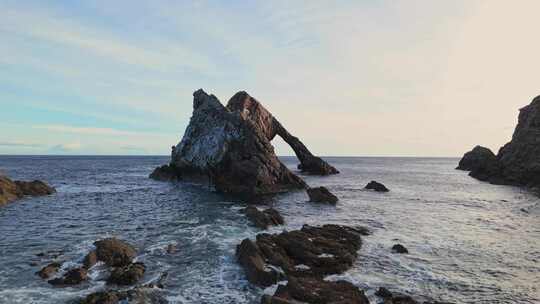 弓小提琴岩，波特克基，苏格兰，海