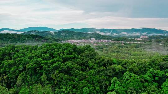 唯美乡村山川高速公路云雾缭绕乡村建设航拍视频素材模板下载