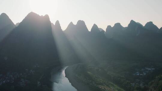 广西桂林阳朔大面山日出航拍