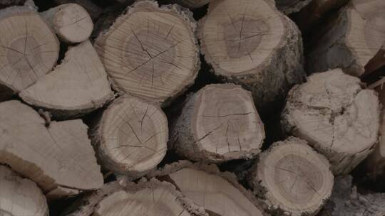 木柴堆放木材木柴劈柴柴火LOG