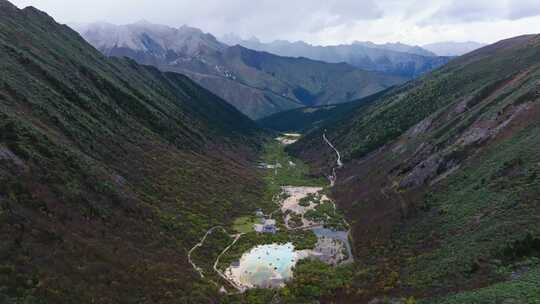 四川黄龙风景区五彩池航拍