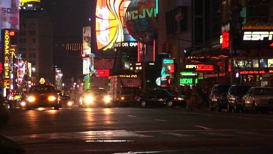 夜幕下城市街景视频素材模板下载