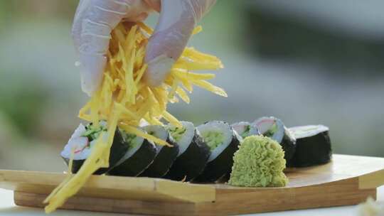 盘子的新鲜日本寿司视频素材模板下载