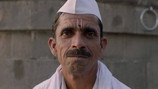 传统的印度的胡子男人