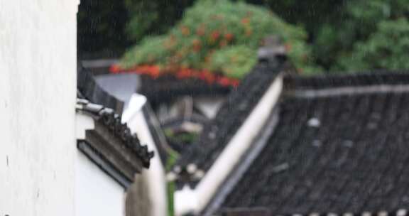 江南古建筑雨季雨丝雨滴升格空镜