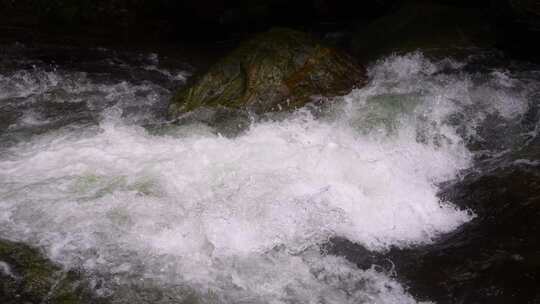 河流慢镜头水流升格山泉水 大自然 清澈溪流