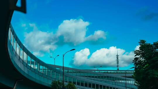 杭州高架蓝天白云