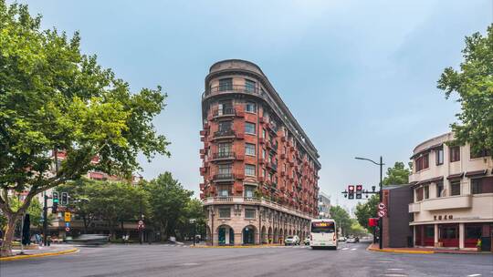 上海城市武康大楼马路延时摄影