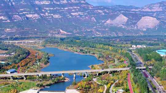 航拍太原汾河北中环桥段秋天